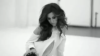 সেক্সি স্বর্ণকেশী আল ...