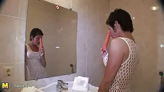 হুরিশ বন্ধুর স্ত্রী  ...
