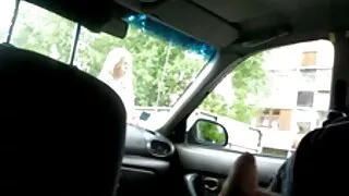 গাঢ় কেশিক স্লুটি মে ...