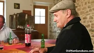 অসামান্য অপেশাদার বা ...