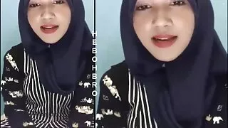 বুদ্ধিমান স্বর্ণকেশী ...