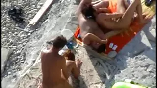 কিঙ্কি হরিশ ছানা আবে ...