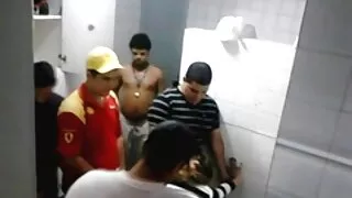 পাতলা এবং ফ্যাকাশে অ ...