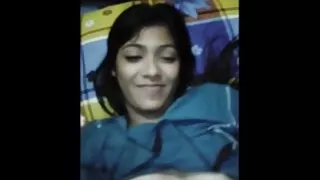 কিউট বাঙ্ক বিছানায়  ...